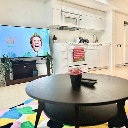 Lush Condo By Cntower - Free Parking トロント エクステリア 写真