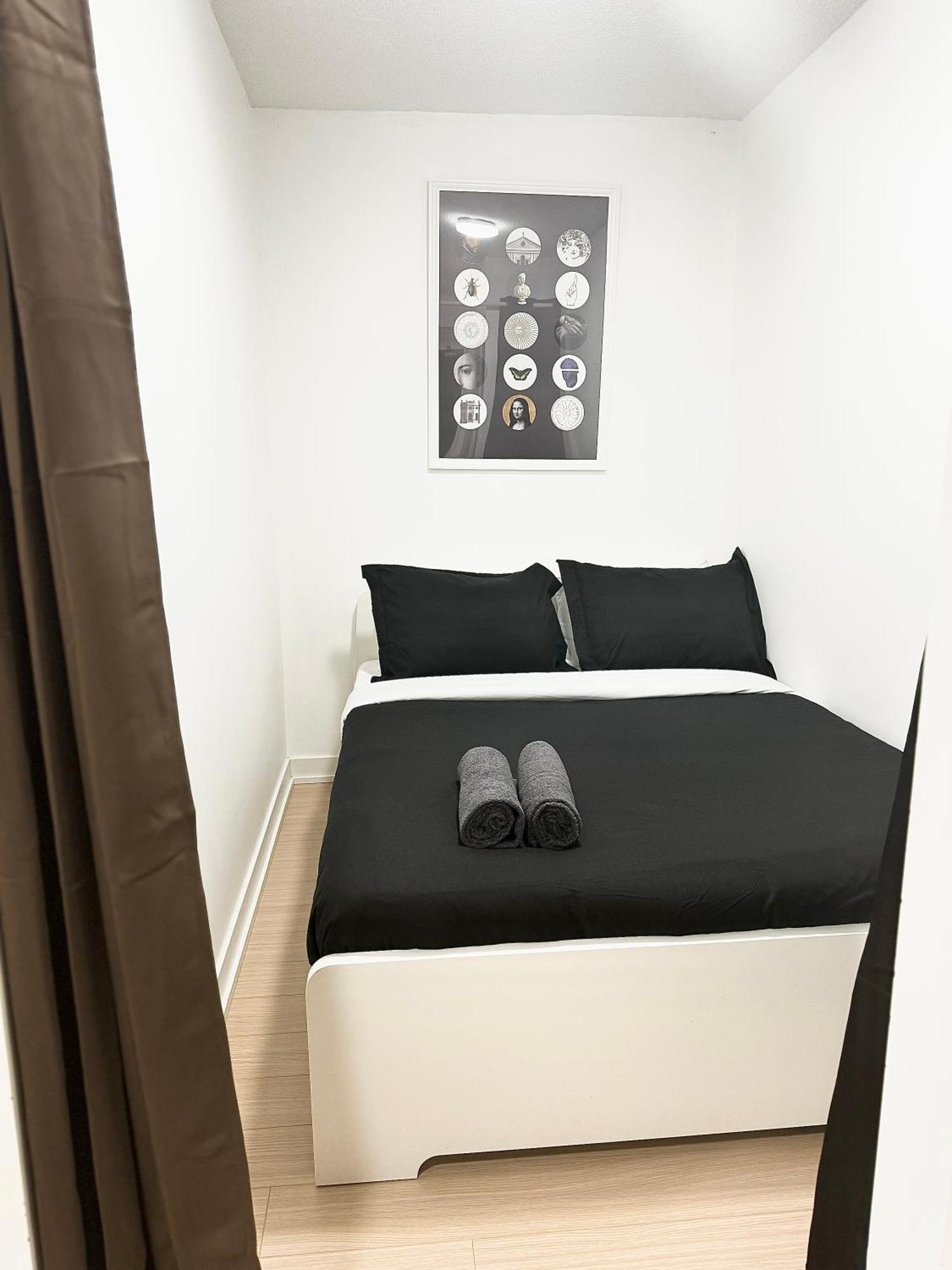 Lush Condo By Cntower - Free Parking トロント エクステリア 写真